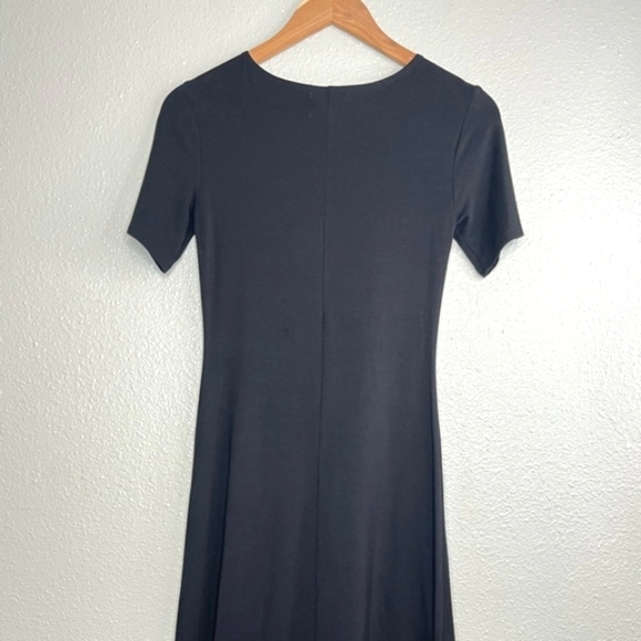 Reformation Black Minimalist Soft Jersey knit Short-sleeve Midi A-Line Dress - Picture 6 of 13